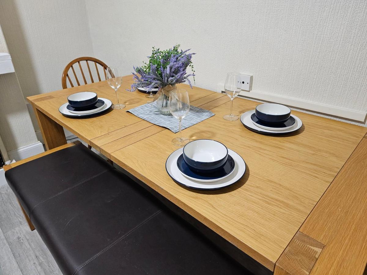 Skyline Queen'S Suites 203 Swansea Eksteriør billede